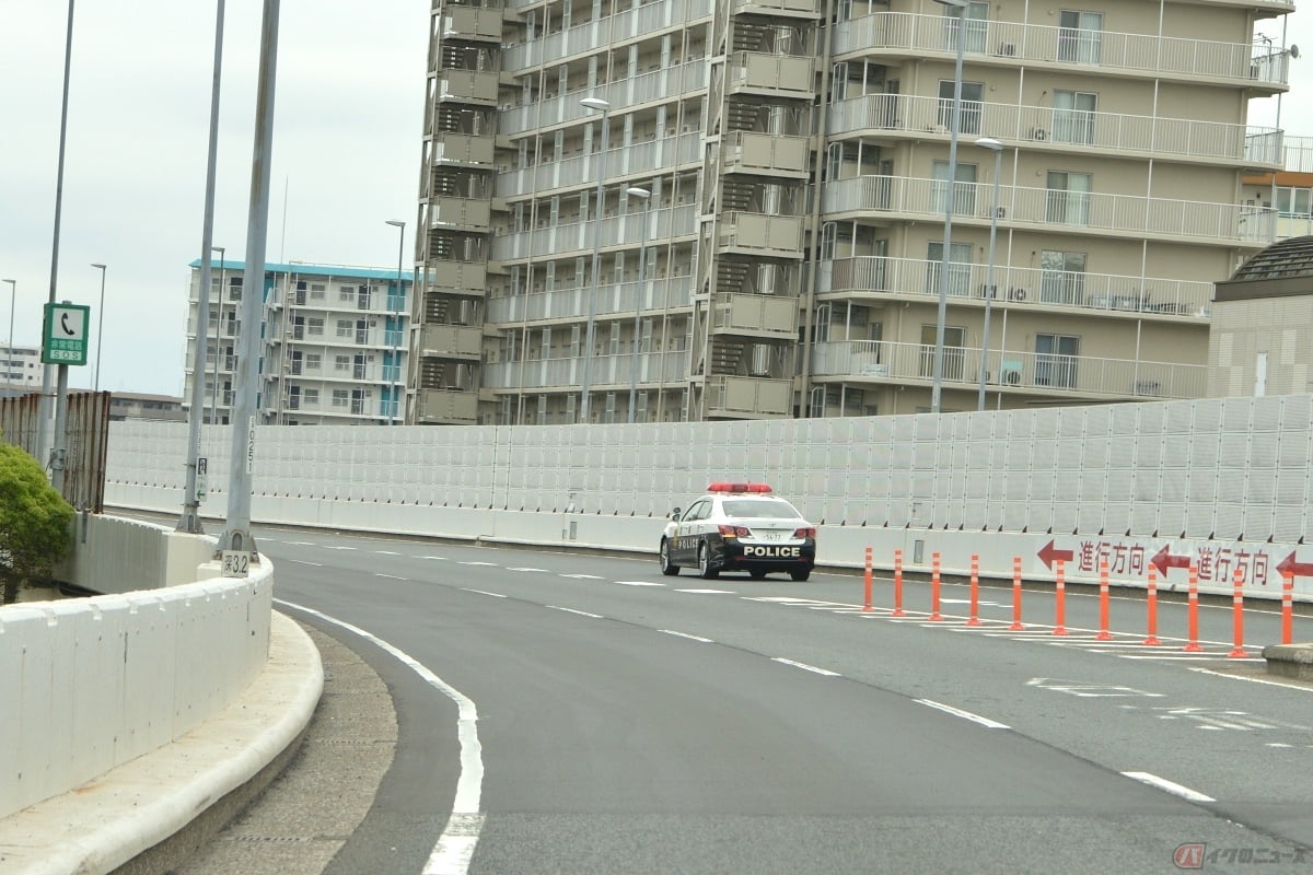 速度違反の取り締まりは、オービスだけでおこなっているわけではない