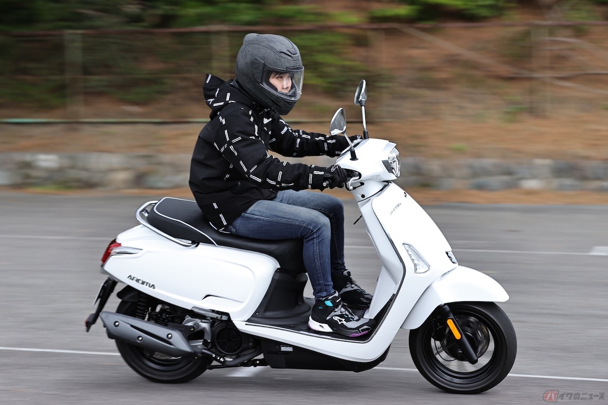 排気量が150ccある「AROMA 150」の加速は力強く、想定した速度まであっという間に到達する