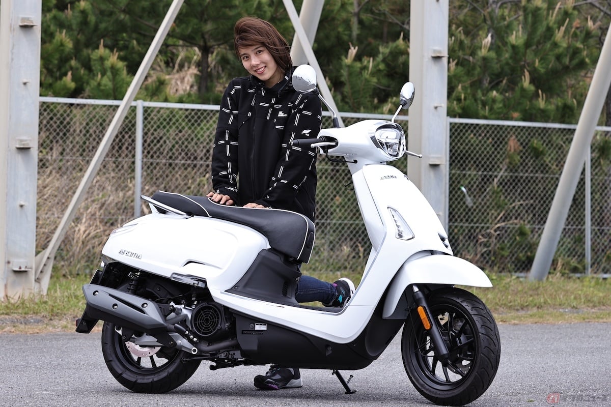 オシャレな感覚が研ぎ澄まされるスクーター『AROMA 150』