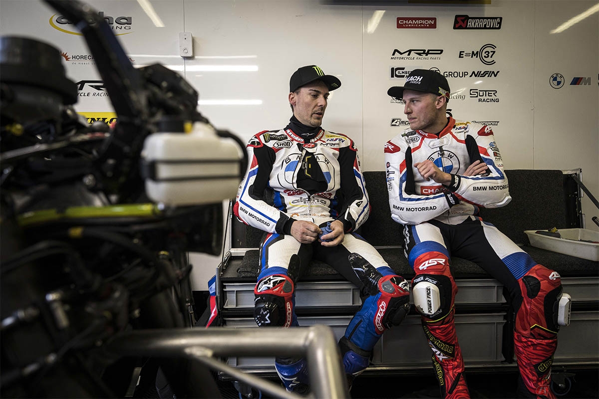 BMW Motorrad World Endurance Teamのピットの様子
