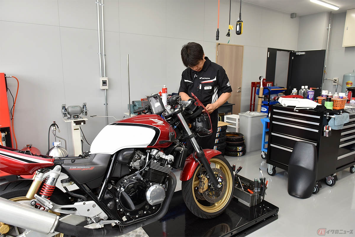 注油はバイクメンテナンスで重要な作業のひとつ