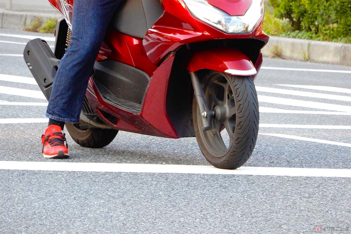 信号待ちで停止線をオーバーしてしまっても周囲の迷惑になっていなければ無理に下がる必要はない
