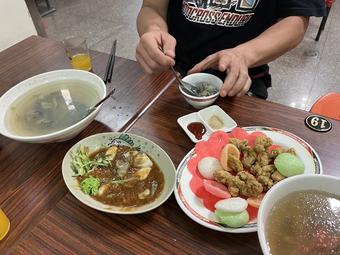 牡蠣のスープ、生牡蠣、カキフライと食べたけど全然平気だった