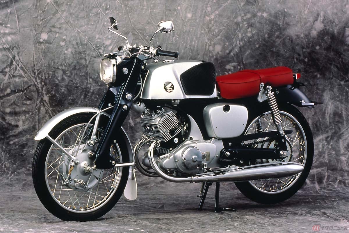 レストアをおこなうホンダ「ベンリイC92」と同年代にラインナップされていた「ベンリイCB92 スーパースポーツ」