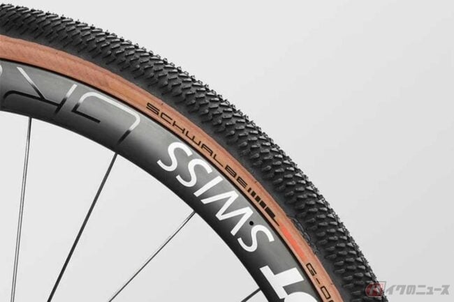 世界限定100台 CANYONとサイクルウエアブランド「Rapha」の