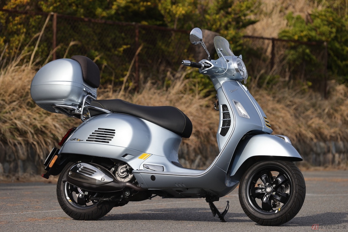 オプションを装着したベスパ「GTS SuperTech 300」