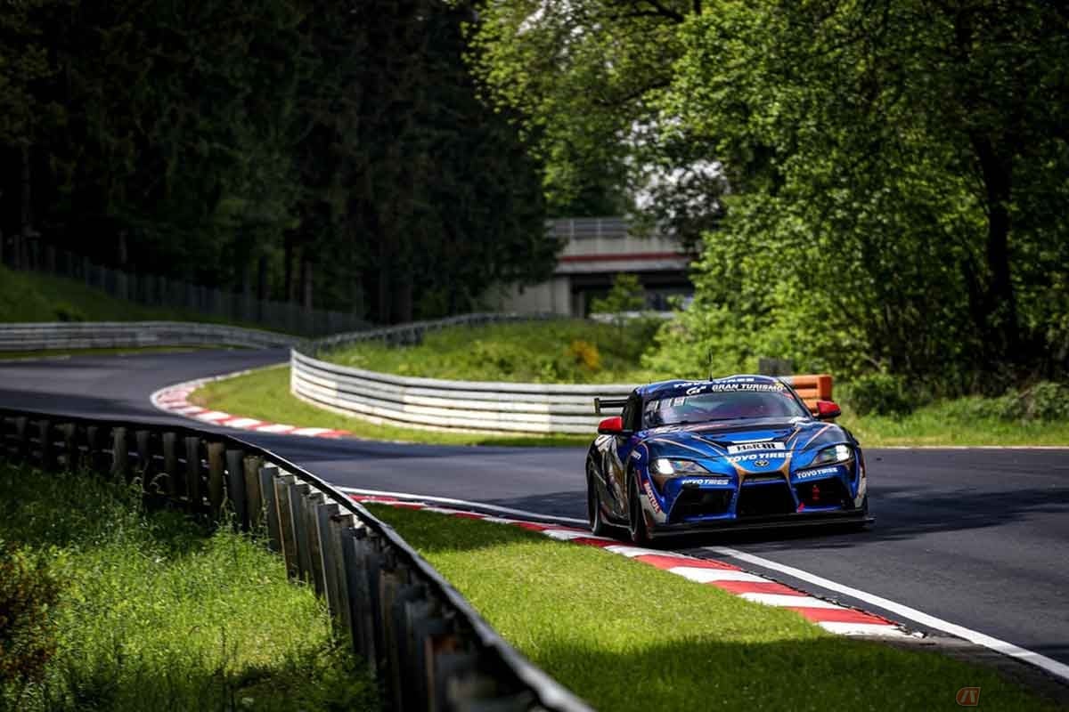 2023年TOYO TIREのグローバルフラッグシップブランド「PROXES(プロクセス)」アンバサダーに就任した筆者(木下隆之)は、2022年トーヨータイヤを装備したGRスープラGT4を駆り、ニュルブルクリンクで行われたNLS第8戦「4時間レース」に参戦した