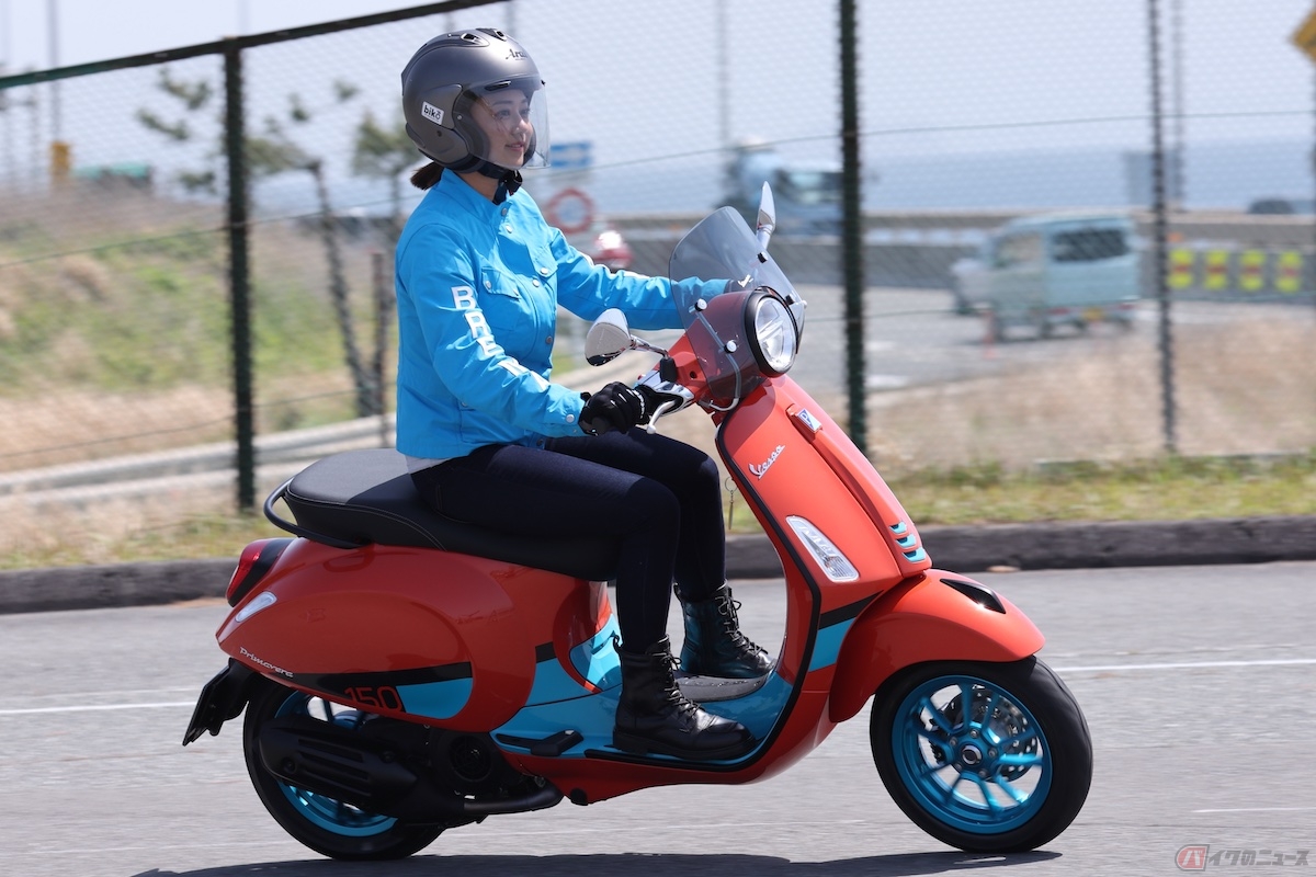 アクセルを回すだけで、ちょっと独特な音がクセになる