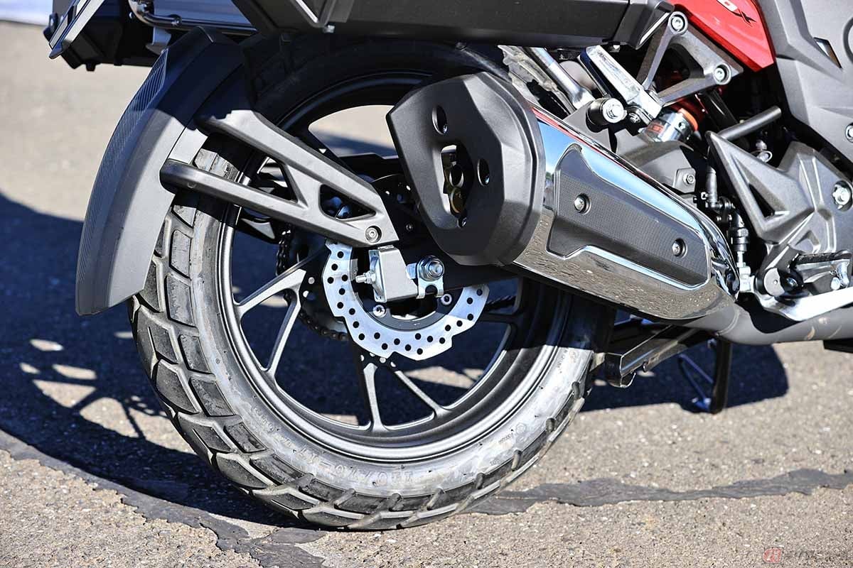 ホイールは前後とも17インチを採用。軽やかなコーナリングが楽しめます