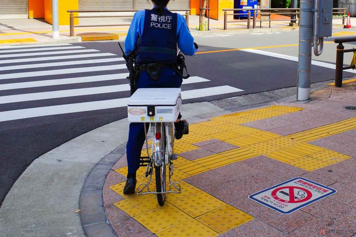 お巡りさんが使用する「警ら用自転車」、通称「白チャリ」