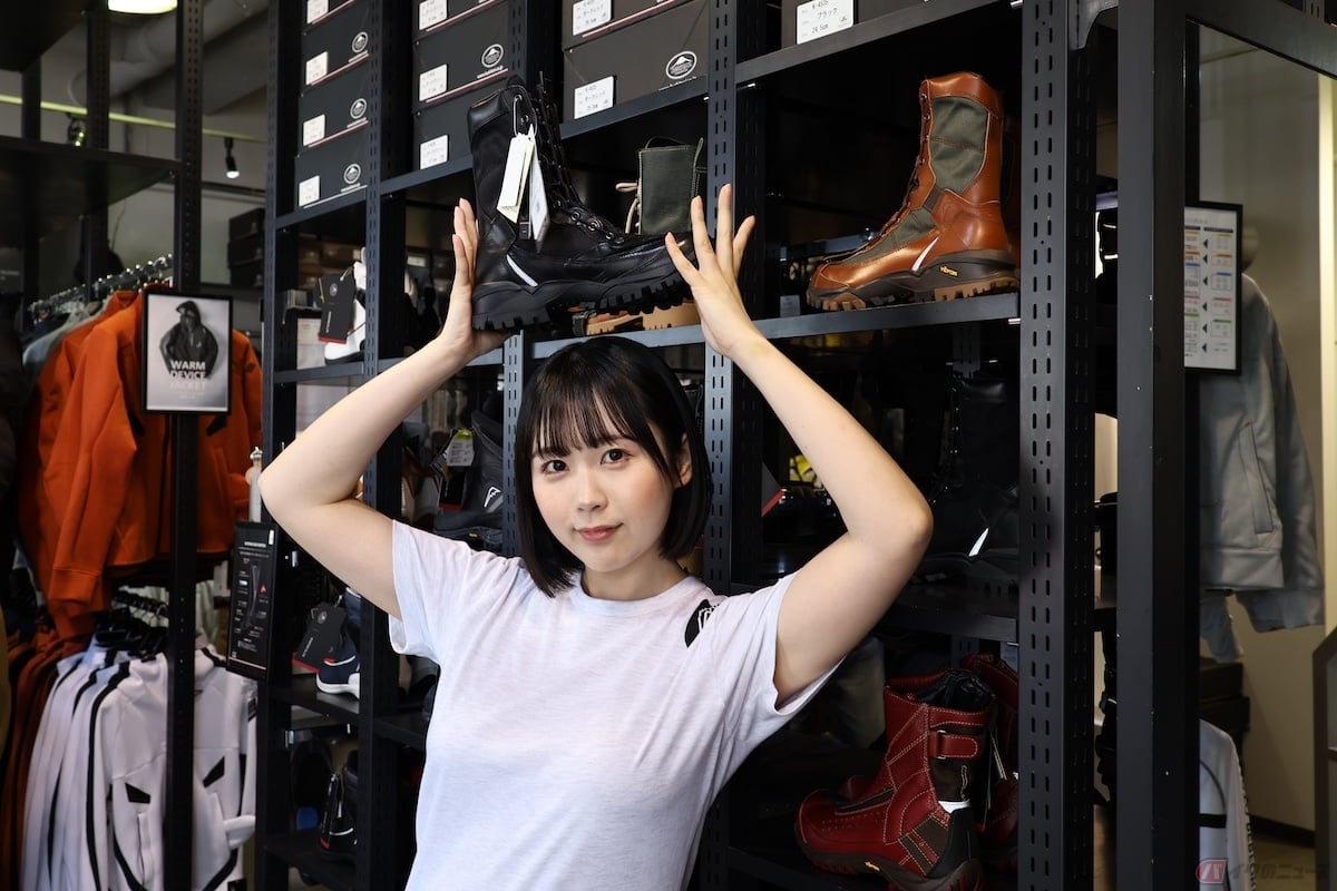 黒のタクティカルブーツにひと目ボレしてしまいました