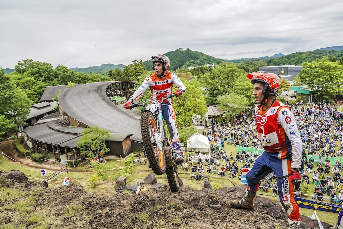 トライアル世界大会日本GP のコースを攻略するRepsol Honda Teamのトニー・ボウ選手