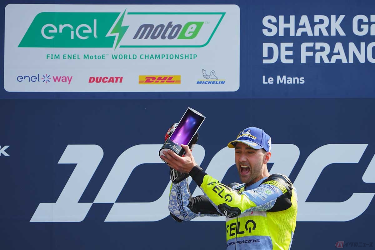 2019年のMotoEチャンピオン、フェラーリ選手。チャンピオン候補であることを強烈にアピールするレースだった