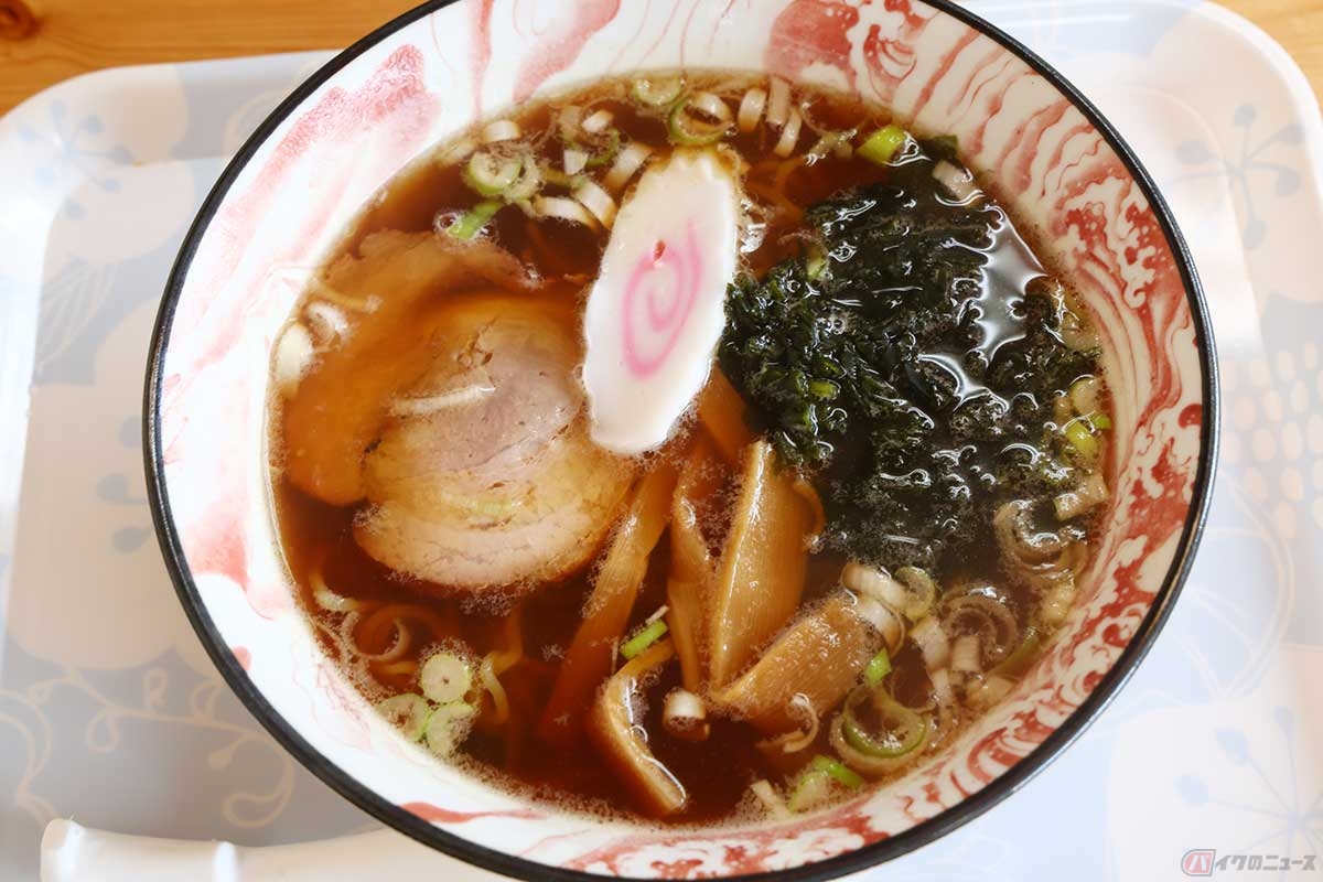 「らーめん よしべ」の「ら~めん」は500円!! 昔ながらの懐かしくなるスタンダードな味