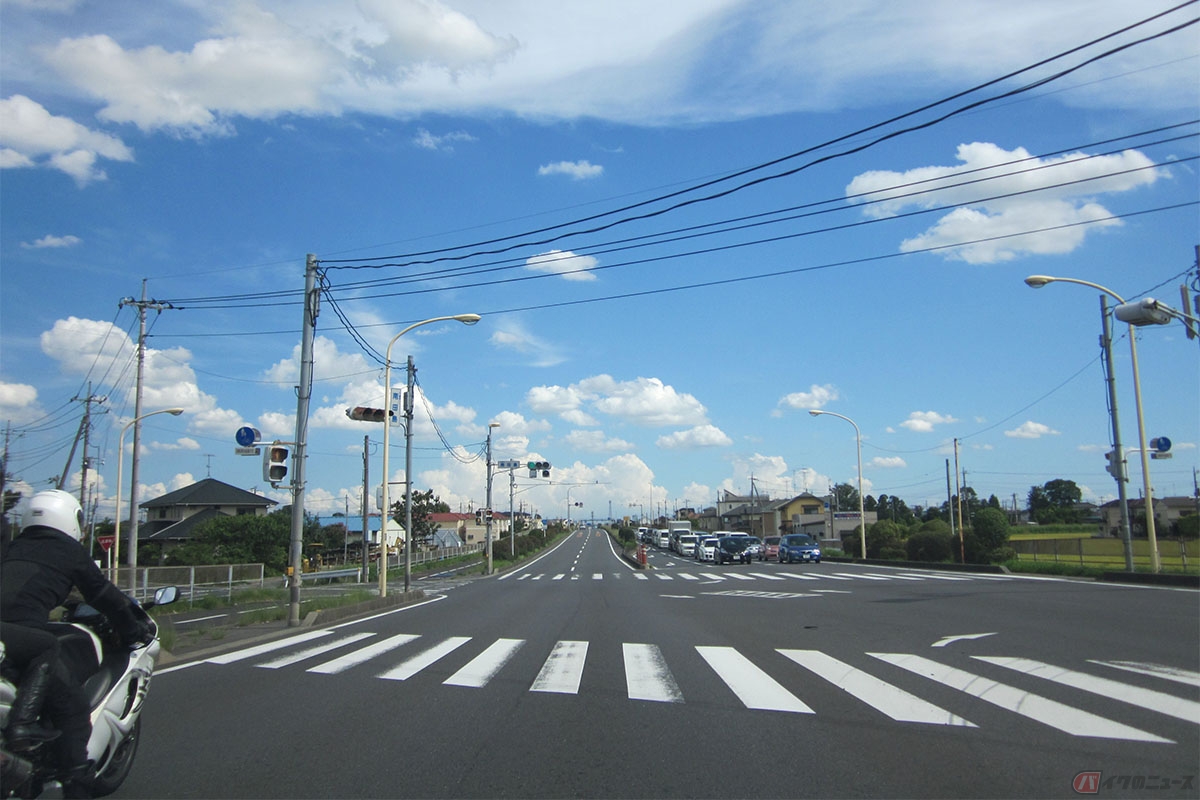 交通ルールに違反することはただ交通マナーが悪いというだけでなく大きな事故につながる可能性大