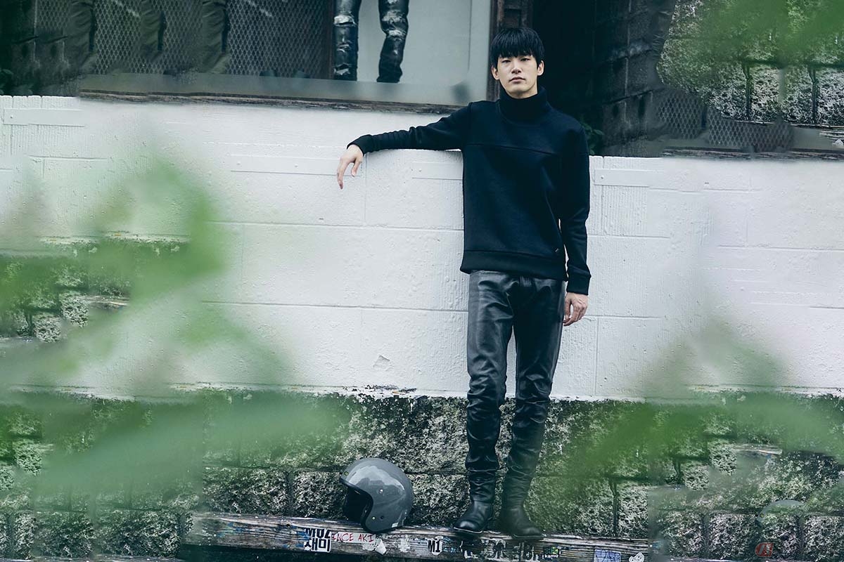 カドヤ「LEATHER SLIM PANTS(レザースリムパンツ)」