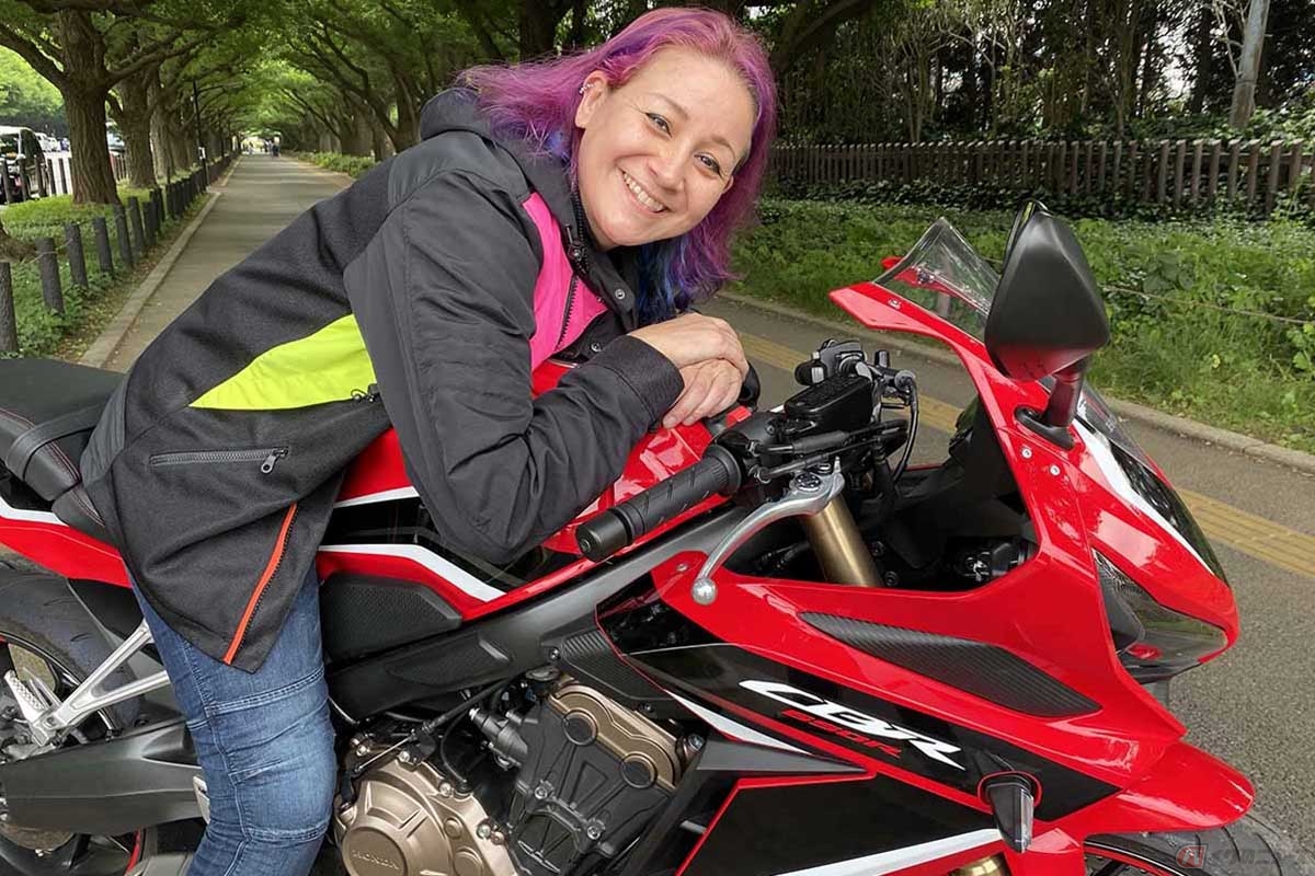 ホンダ「CBR650R」とクリスさん