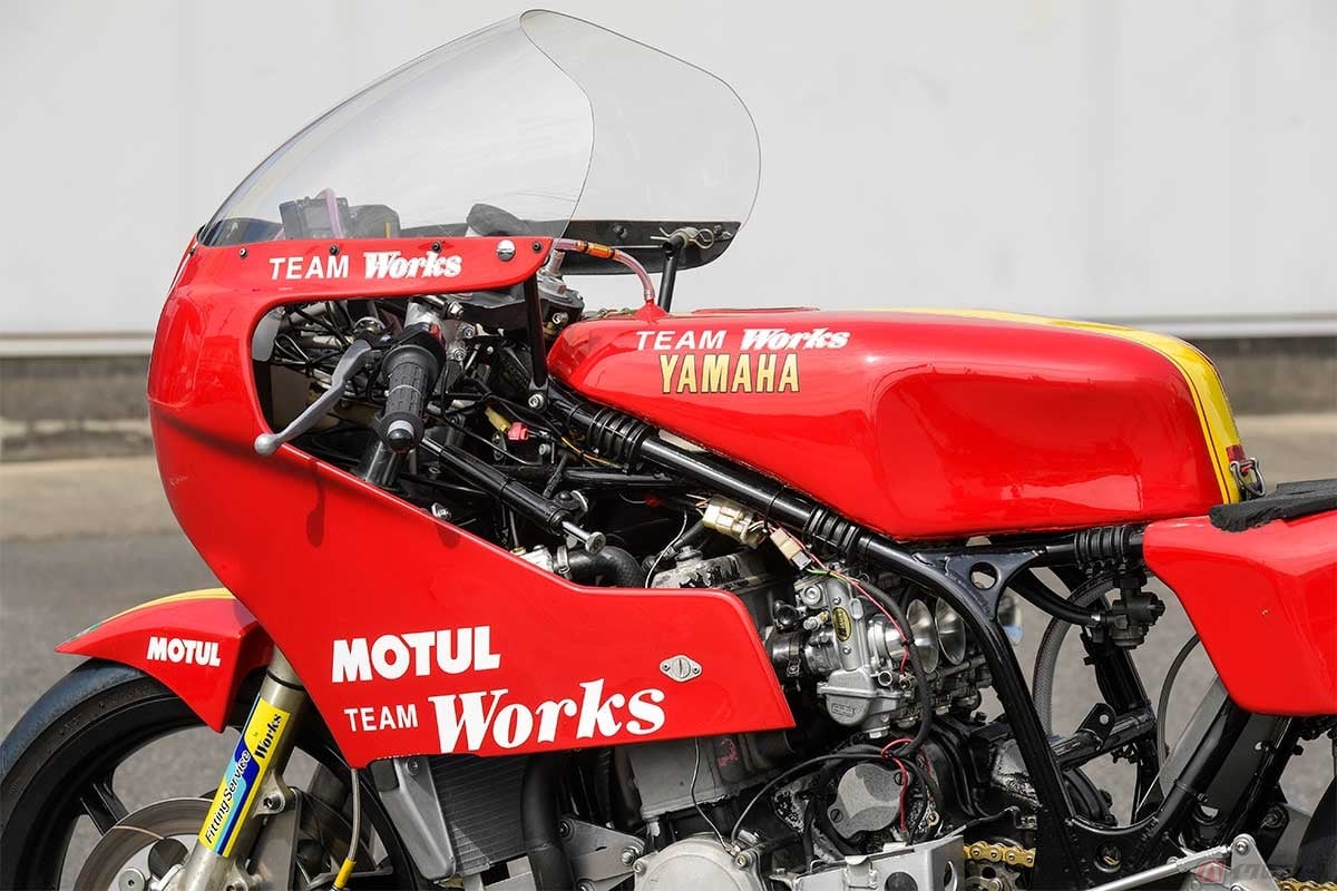 フレーム+スイングアームだけではなく、アッパー/シートカウルとアルミタンクもモリワキ製。ただし寺嶋さんが入手した時点では、アッパーカウルは他機種用に変更されていた