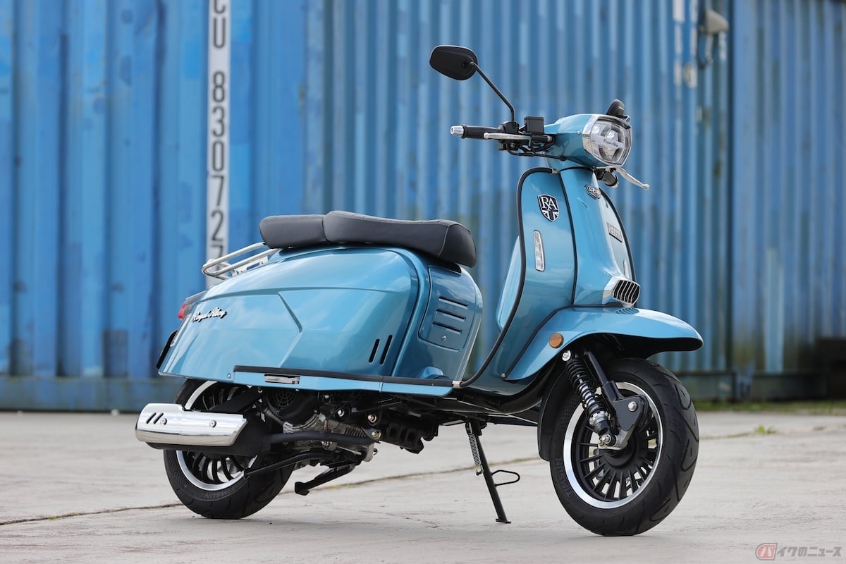 GP125はフルメタルのスチール製ボディを採用