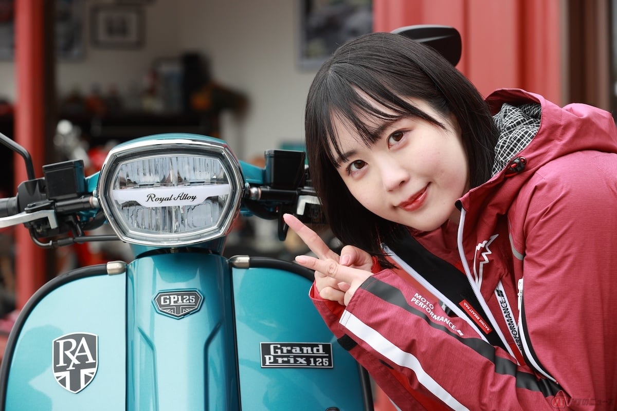 クラシカルな印象のヘッドライトは、LEDで明るさも問題無し