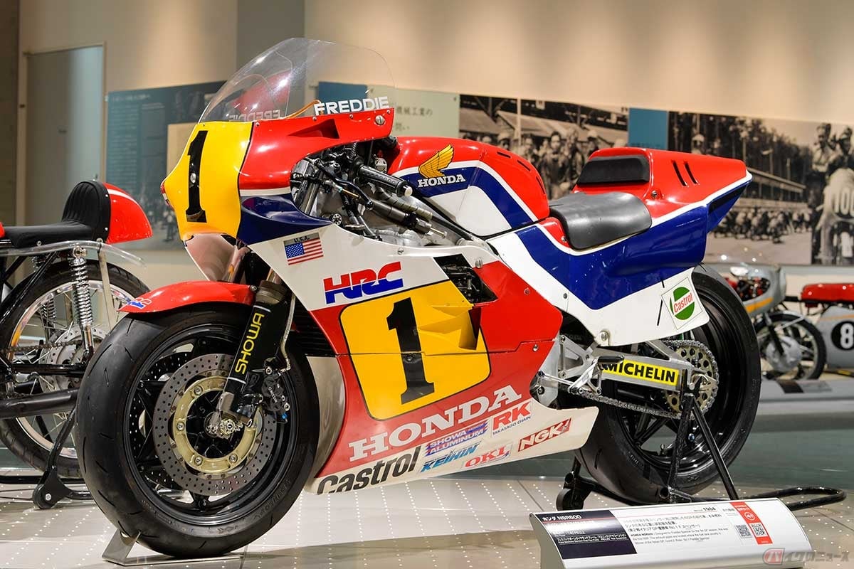 2ストロークV型4気筒エンジンを採用した初代「NSR500」(1984年)