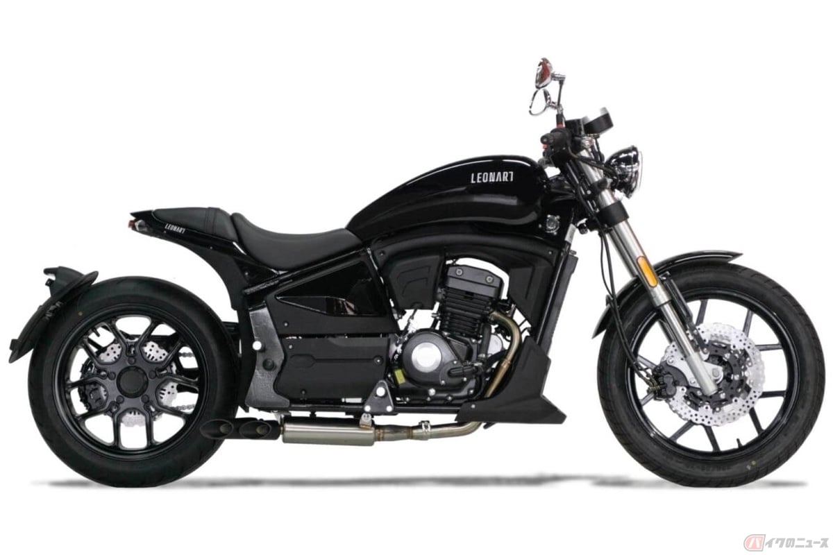 シート高700mmのレオンアート「パイルダー125」