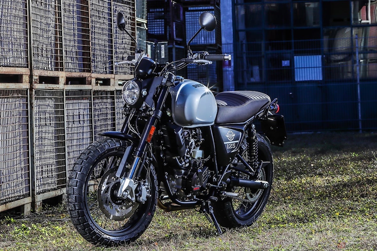 シート高720mmのSWM「アウトロー125」