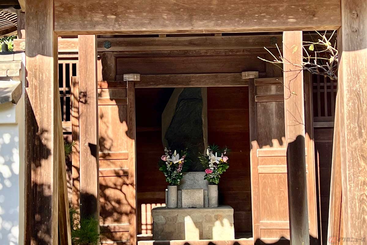 築山殿(瀬名)を祀る月窟廟