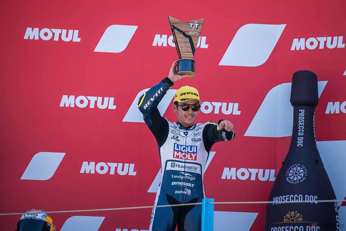 【MotoGP第8戦オランダGP】Moto3クラスで2位表彰台を獲得した佐々木歩夢選手(#71/Liqui Moly Husqvarna Intact GP)