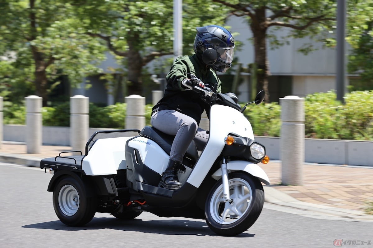 以前に試乗した法人向け電動スクーターのジャイロe:は、働くバイクといった感じだった