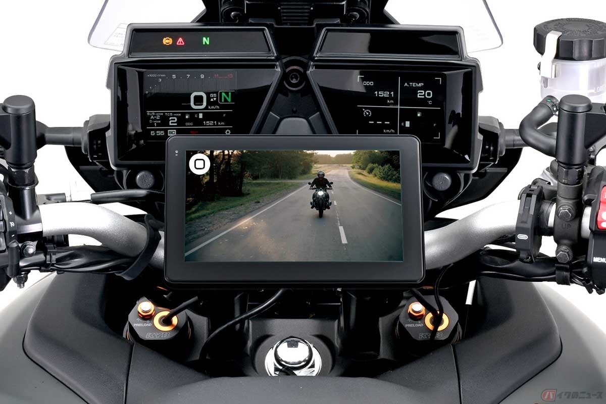 スマホと連携できるデイトナ「モトスマートモニター」。バックモニターとして使用することもできます