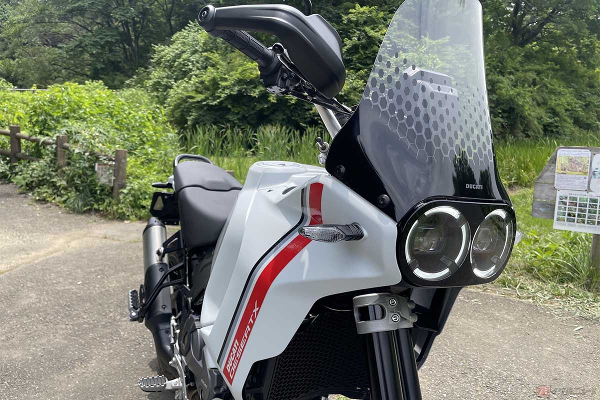 ドゥカティ「Desert X」のフロント