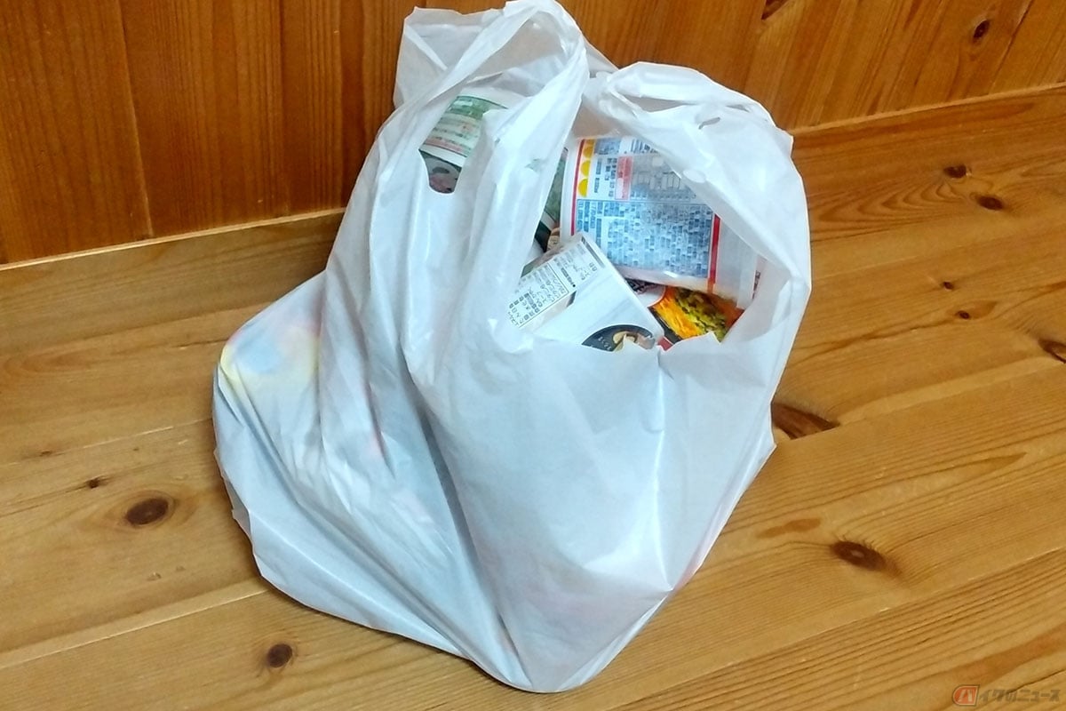 これって違反 バイクのハンドルにレジ袋をかける行為 バイクのニュース これって違反 バイクのハンドルにレジ袋をかける行為 バイクのニュース