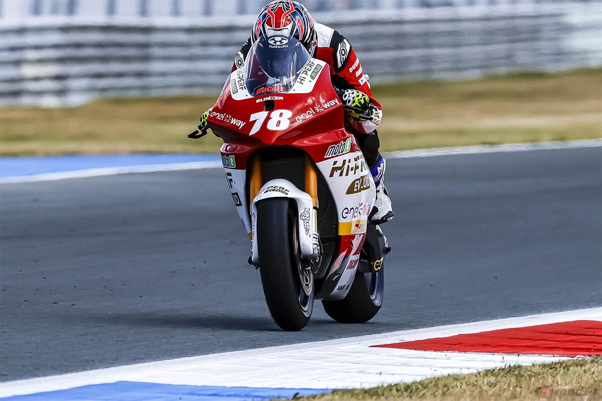 MotoE世界選手権第4戦でオランダにあるTTサーキット・アッセンを走る大久保光選手