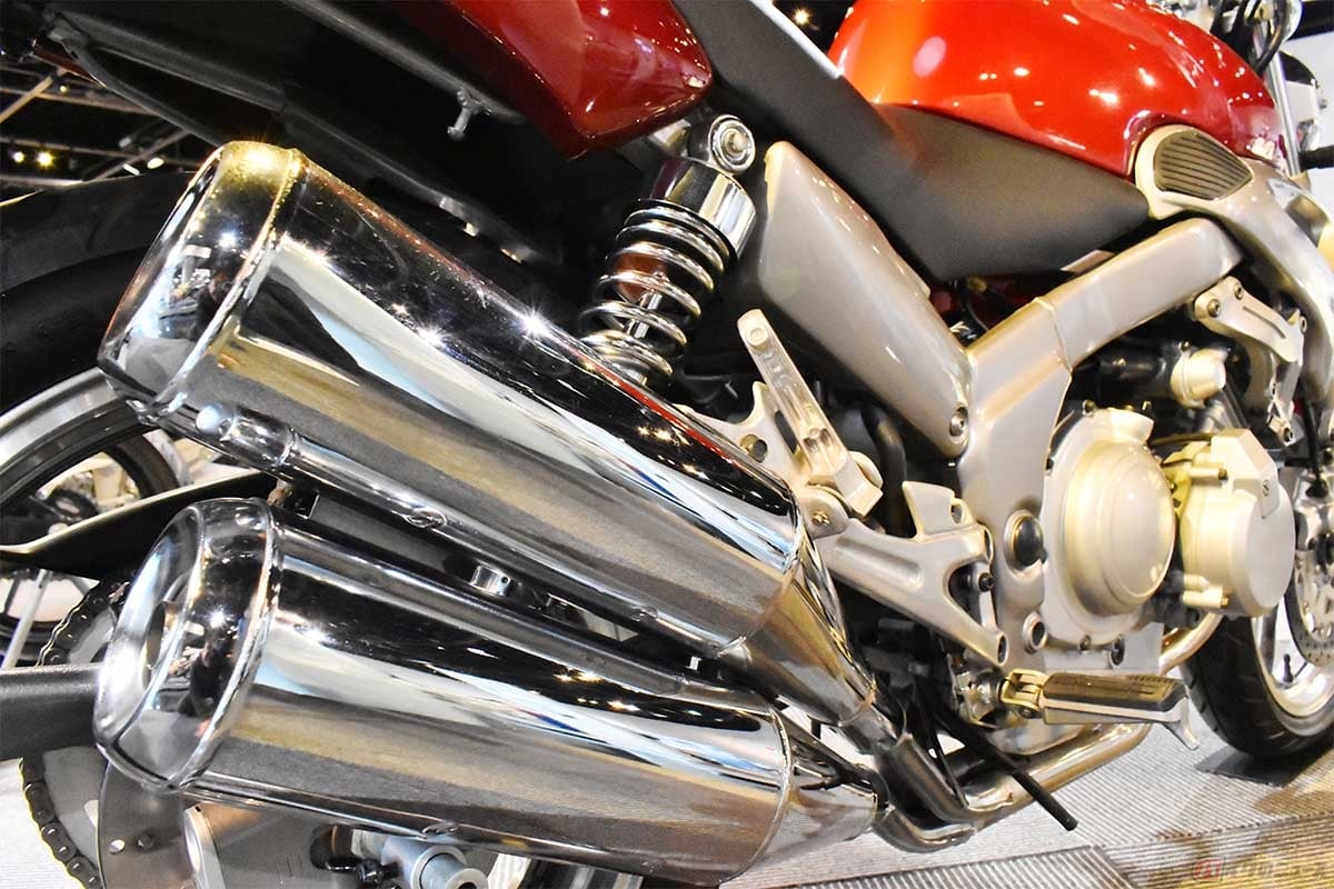 古いバイクのマフラーは基本的に消耗パーツと考えた方が良い。