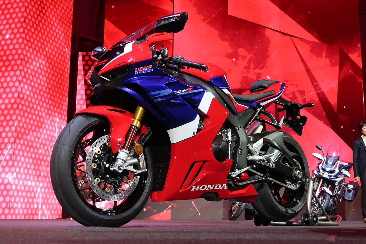 穴あきデザインのフロントフェンダーを採用するホンダ「CBR1000RR-R」