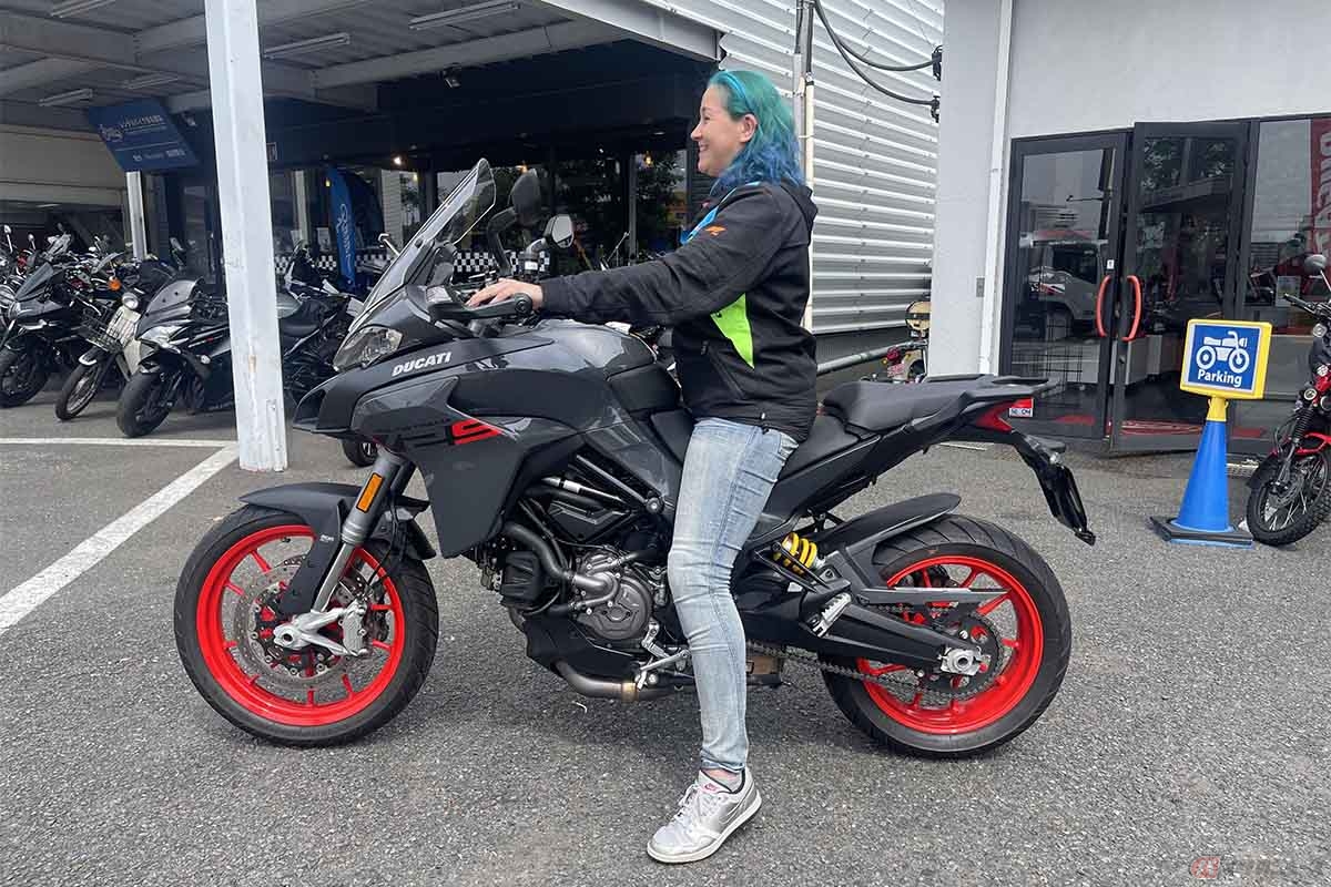 ドゥカティ「ムルティストラーダV2S」の足つき(身長170cm)