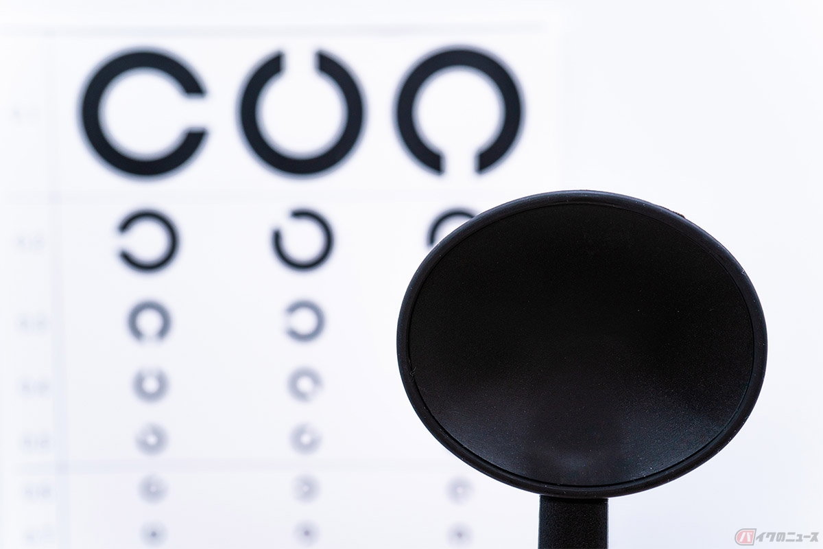 免許取得時の視力検査は「ランドルト環検査」という方法で測定される