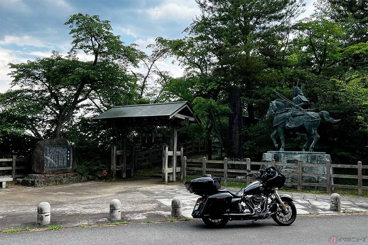 陸前浜街道で関東から東北への入り口になる「勿来関(なこそのせき)」。実際には関所は無く、江戸時代に桜の植樹をするなどして観光地としての関跡として作ったとか
