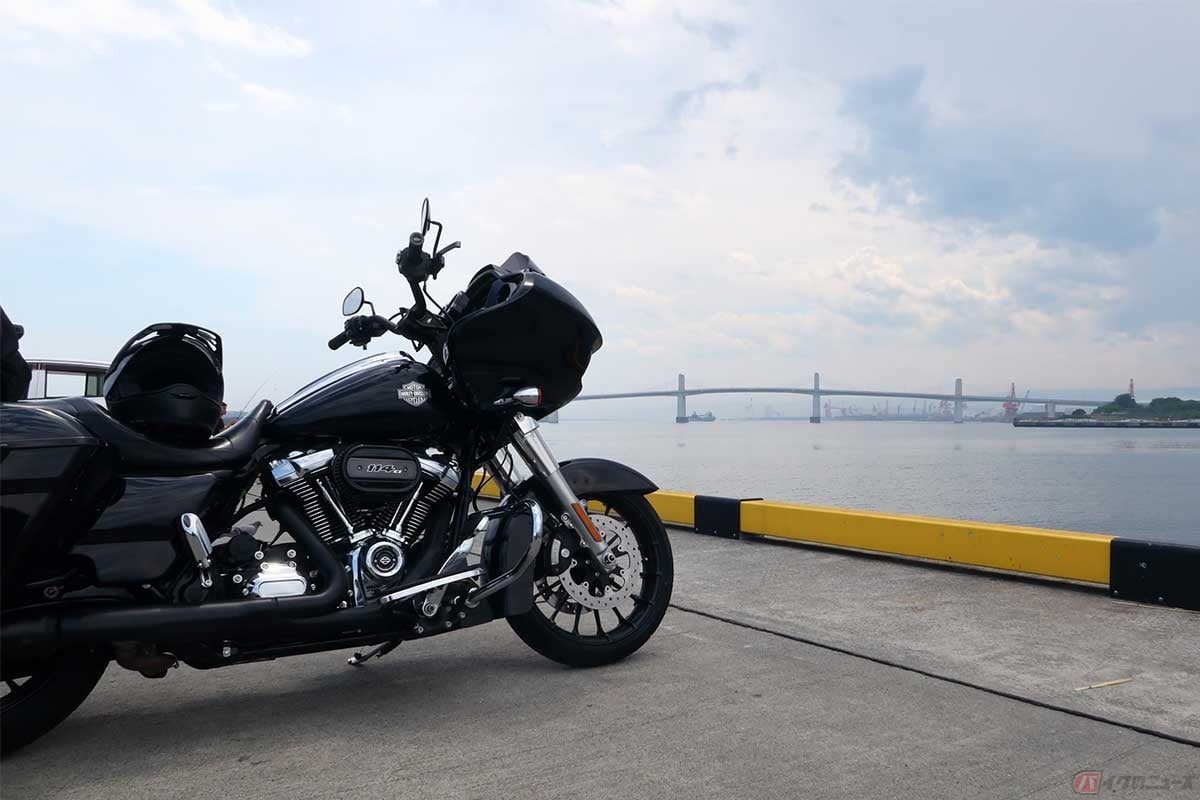 小名浜港から全長927mの巨大な橋「小名浜マリンブリッジ」を望む。走れないのが残念