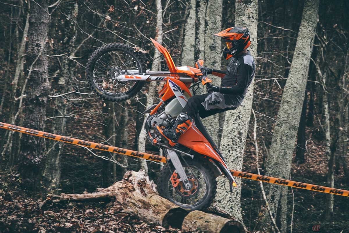 KTM「350 EXC-F」(2023年型)4ストロークモデル