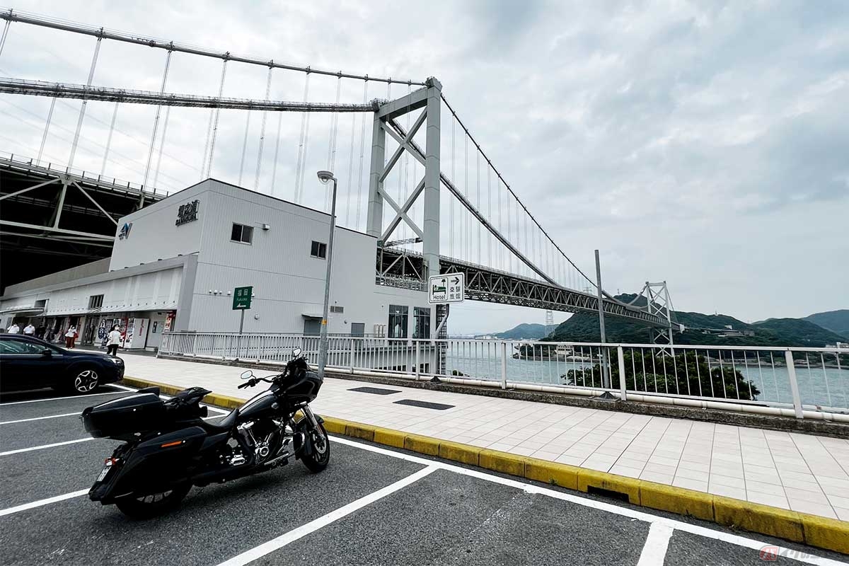 『アジフライの聖地』を目指し、道中の豪雨と酷暑を乗り越え約1000km走ってようやく関門海峡。橋を渡れば九州に上陸