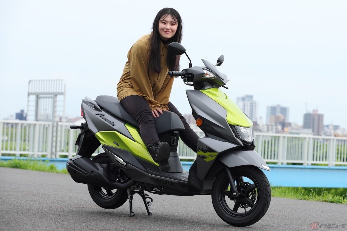 スポーティモデルのアヴェニス125は、スクーターでグワングワンと遊びたい人におすすめ!