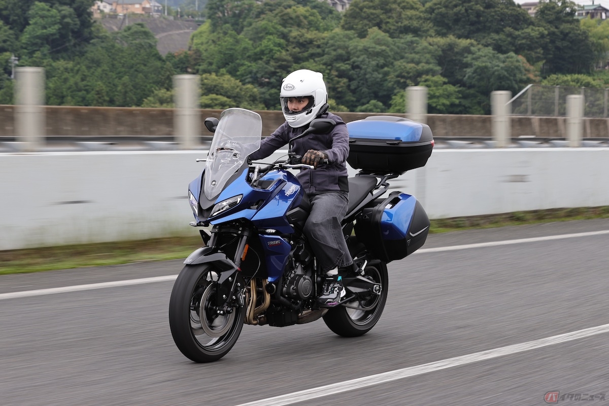 高速道路を走っている時は、安定してスピードをキープすることができる