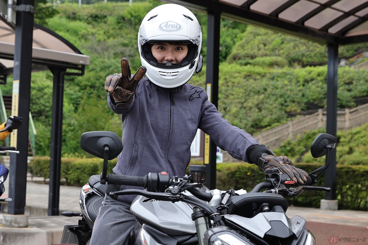 飽きないバイクに乗りたい方にオススメのトライアンフ「STREET TRIPLE 765 RS」に試乗します