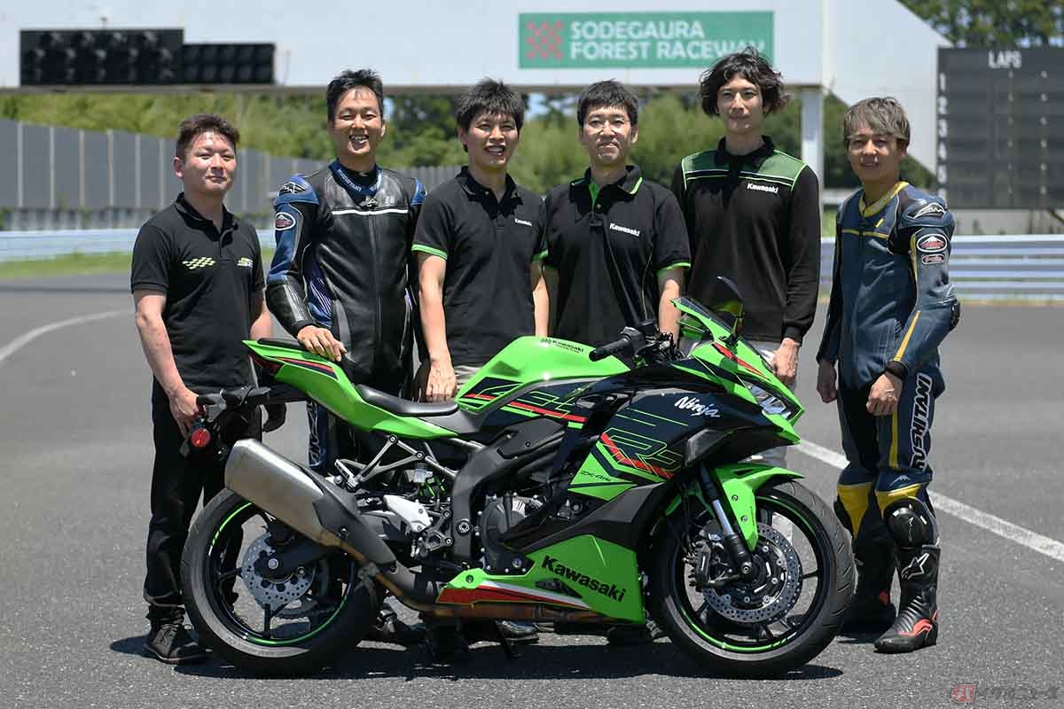 カワサキ「Ninja ZX-4R」シリーズの開発陣