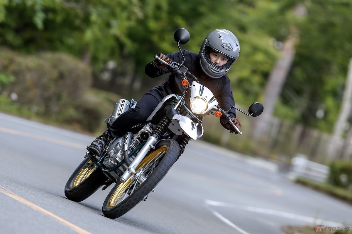 ヘッドライトの昼間点灯義務化は1998年4月以降に生産されたバイクが対象です