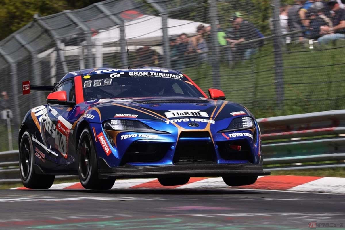 ニュルブルクリンク24時間耐久レースにトヨタGRスープラGT4で参戦した筆者(木下隆之)