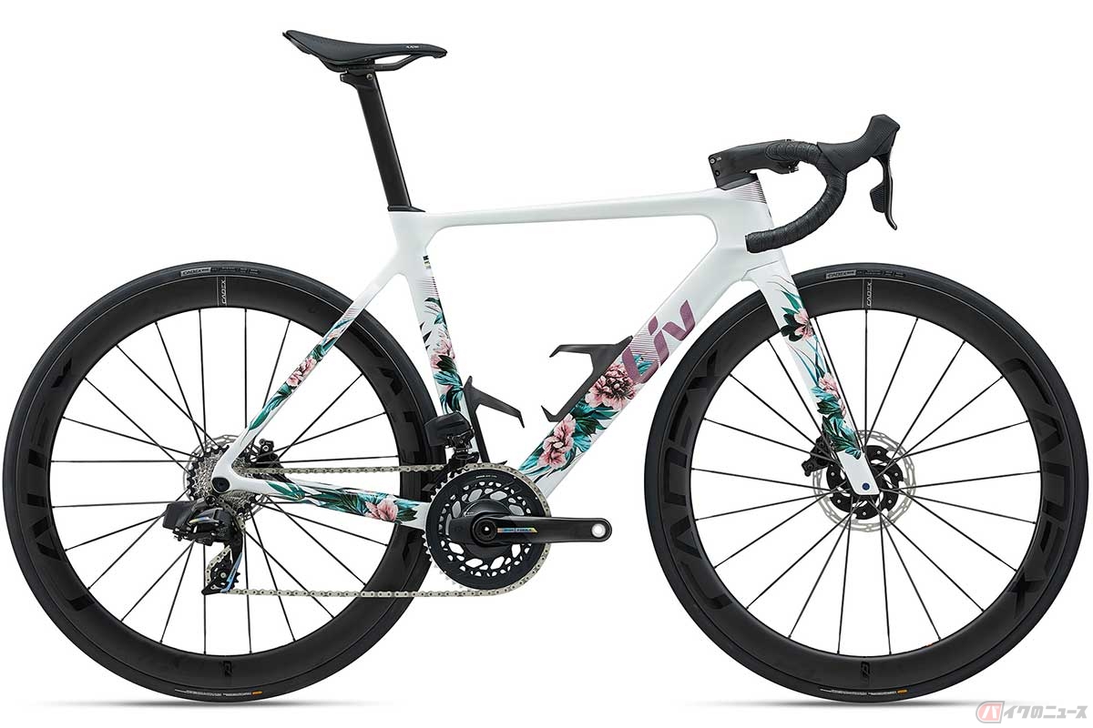 Livの限定モデル「ENVILIV ADVANCED SL LTD BLANC COLLECTION」(完成車)