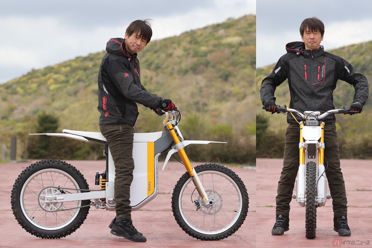 シート高は890mm、身長175cmの筆者がまたがって両足をおろすと、つま先立ちになる